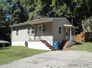 2930 Glenwood Ave, Alton, IL 62002