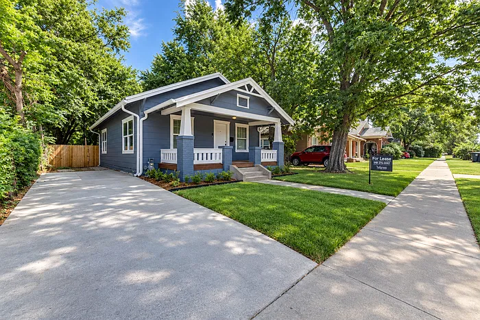 3 bed, 1.0 bath, 1142 sqft, $1,675 — Photo 3