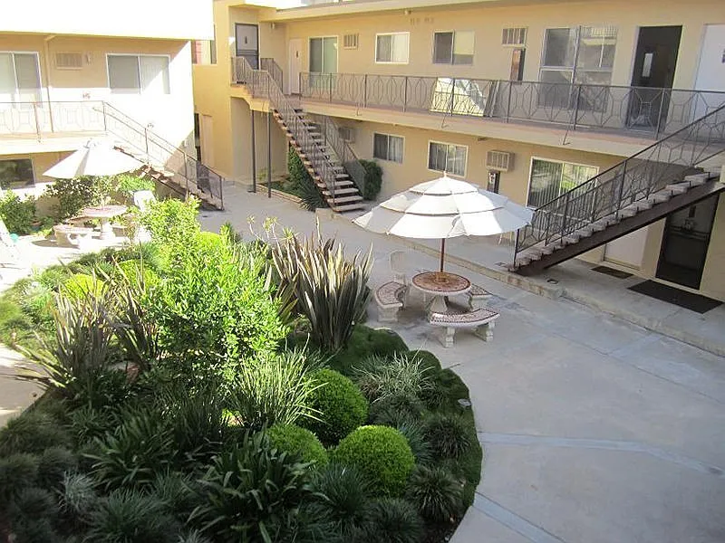 509 E. San Jose — Photo 2