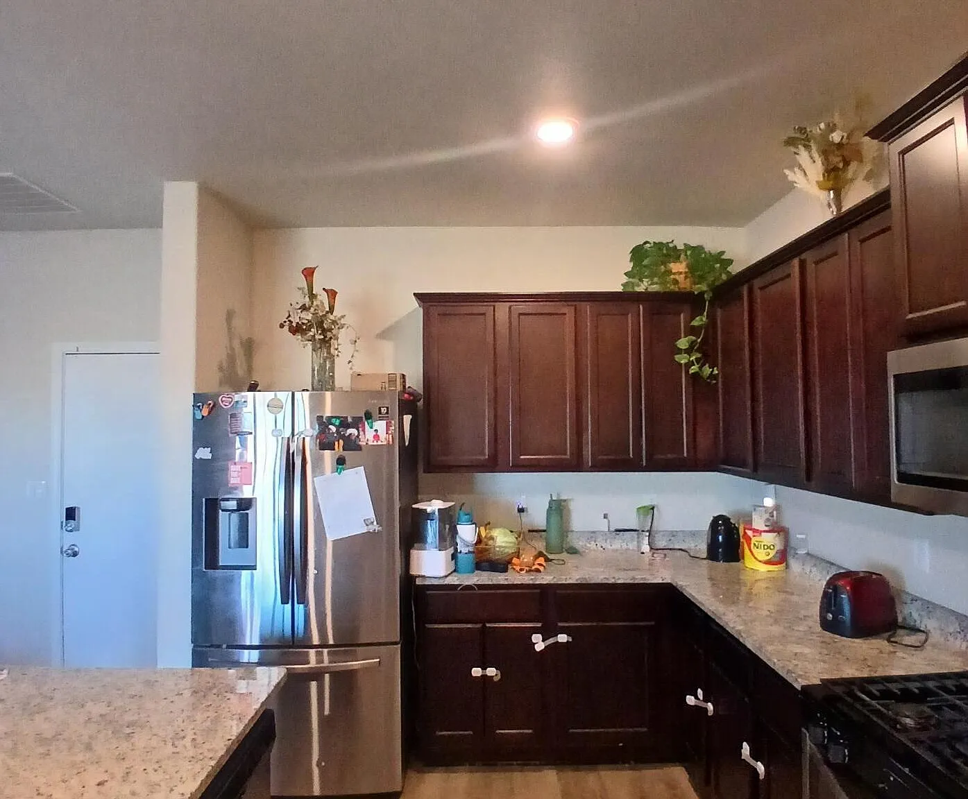 4 bed, 2.5 bath, 2218 sqft, $2,600 — Photo 4