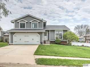 16607 Riggs St, Omaha, NE 68135