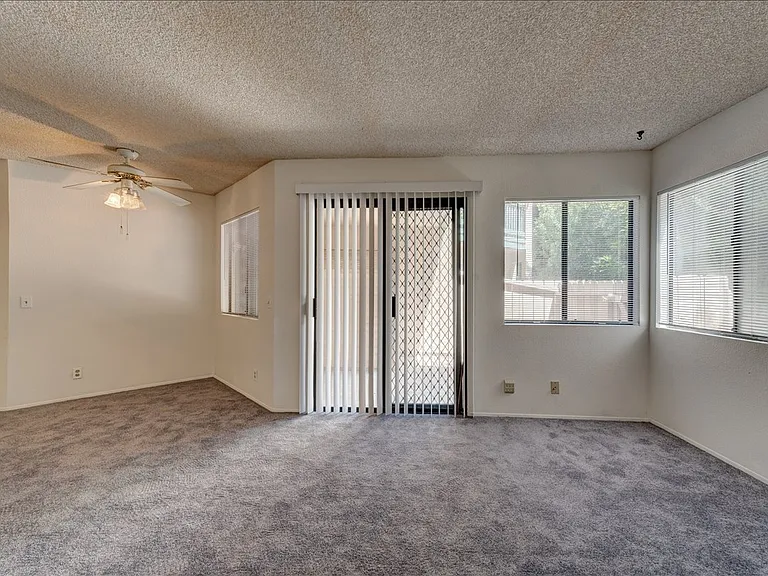 2914 Alwood Ct — Photo 4