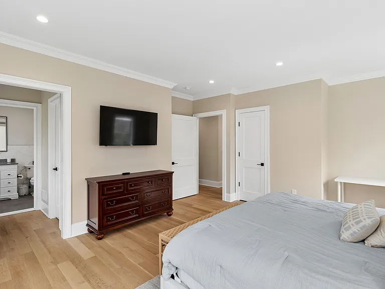 47 Old Riverhead Rd — Photo 19
