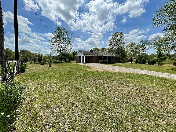 2nd image of 2185 Fritton Spur Rd