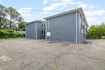 9631 Salem St — Photo 17