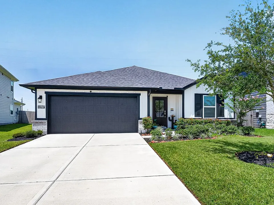 12707 Gabrial Dr