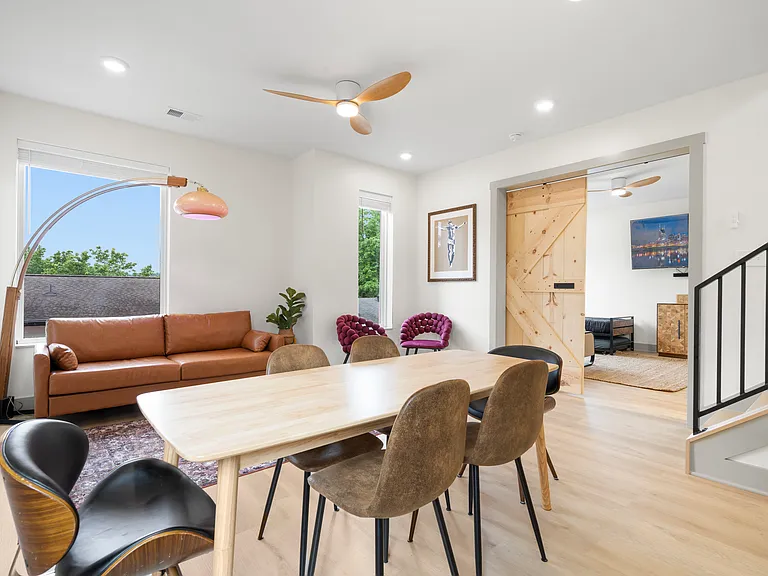 530 Continental Dr — Photo 10
