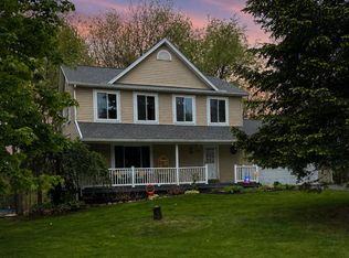 2456 Spartans Trl, Pinckney, MI 48169