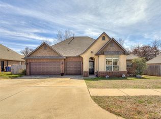 1138 Fox Run Ln, Blanchard, OK 73010