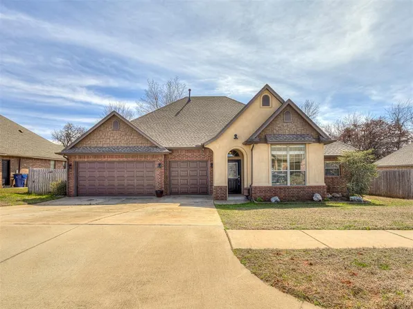 1138 Fox Run Ln, Blanchard, OK 73010
