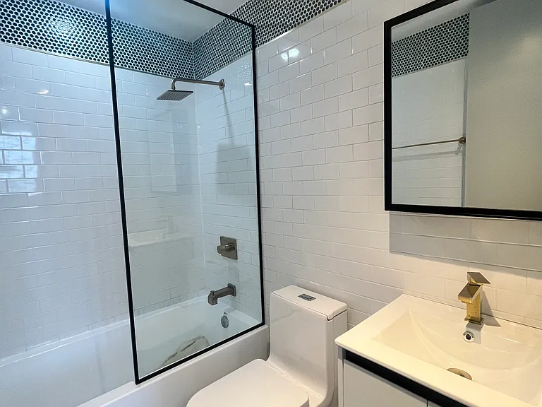41 Van Wagenen Ave #3L — Photo 6