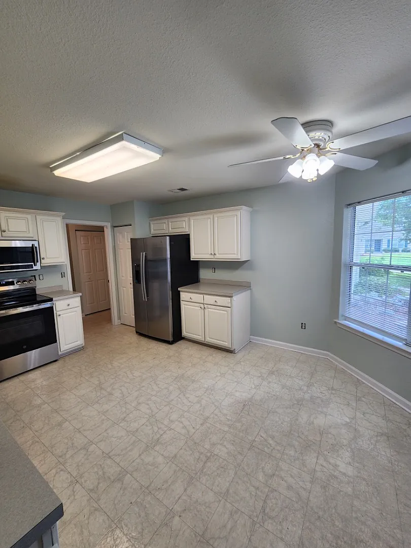 239 Bittersweet Ln — Photo 4
