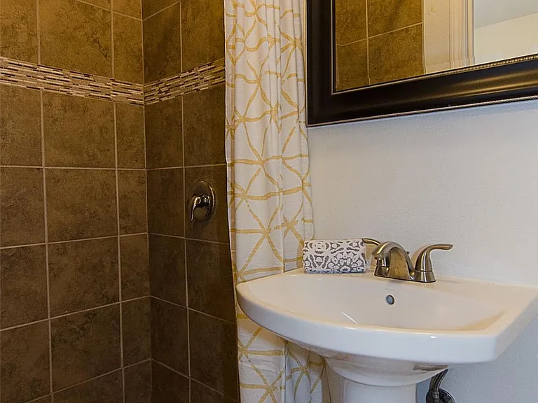 2529 Rio Grande St #39 — Photo 19