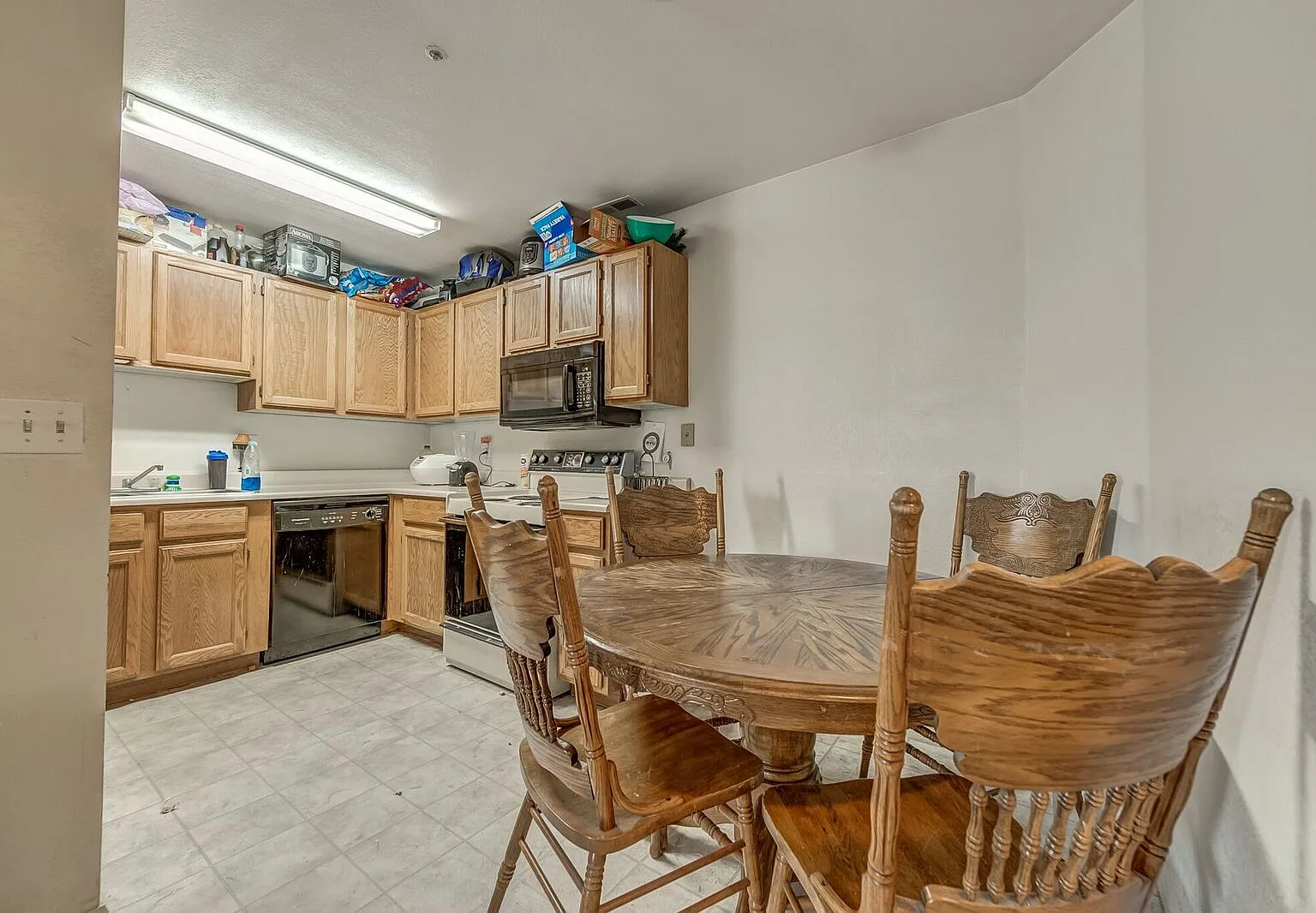 4 bed, 1245 sqft, $565 — Photo 4
