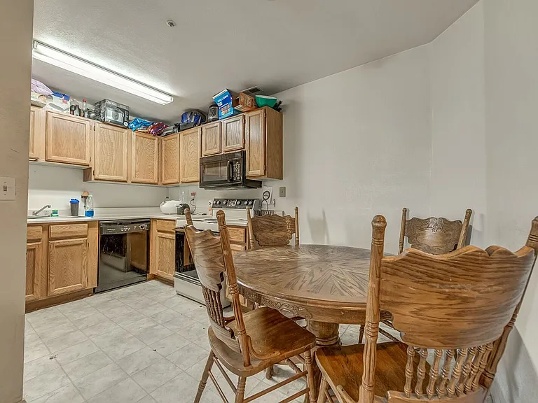 850 N University Ave #200 — Photo 4