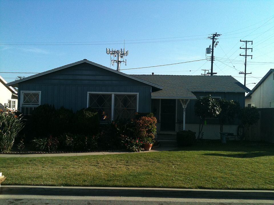 1st image of 9208 Roseglen St