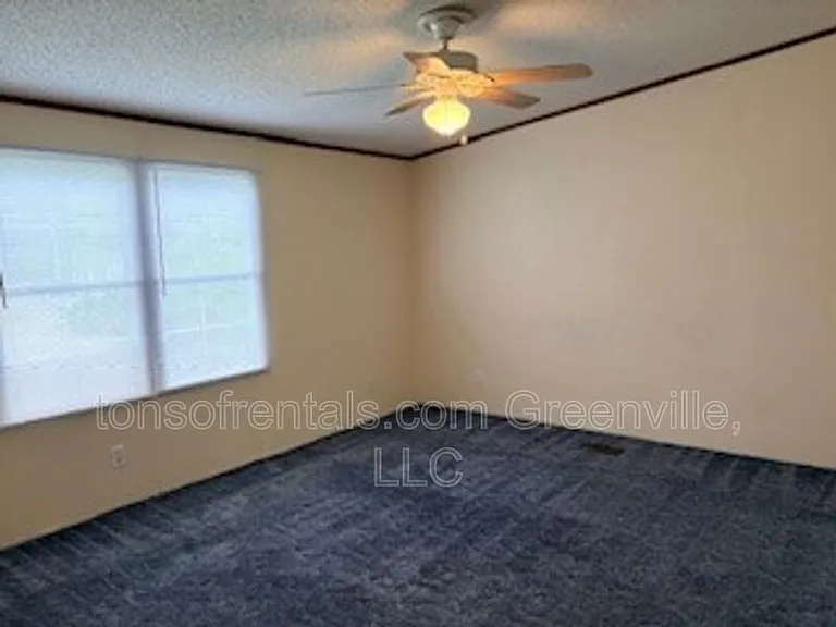112 Acorn Trl — Photo 5