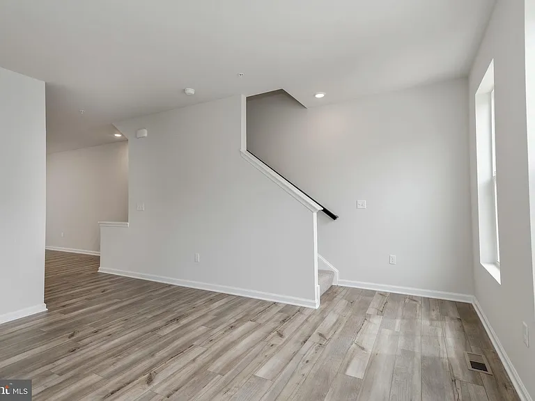 5616 Ludlow Pl — Photo 28