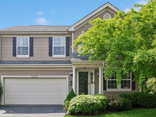 2570 Fairfax Ln, Lake In The Hills, IL 60156