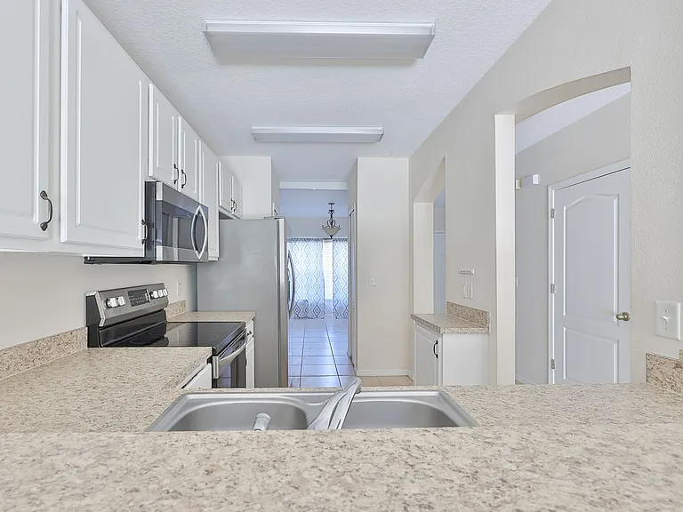 15843 Fishhawk View Dr — Photo 12