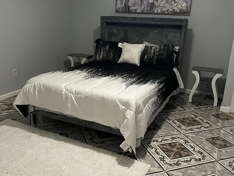 2nd bedroom