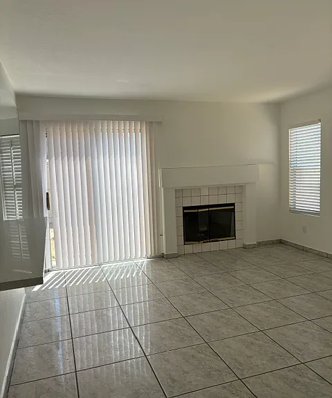 12830 Tiverton Ct — Photo 3