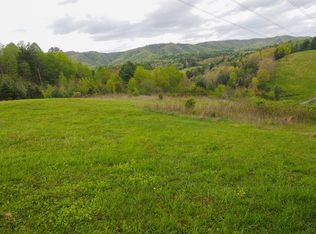 457 Stoneman Rd, Woodlawn, VA 24381