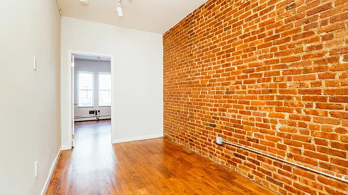 Rented by Compass | media 11