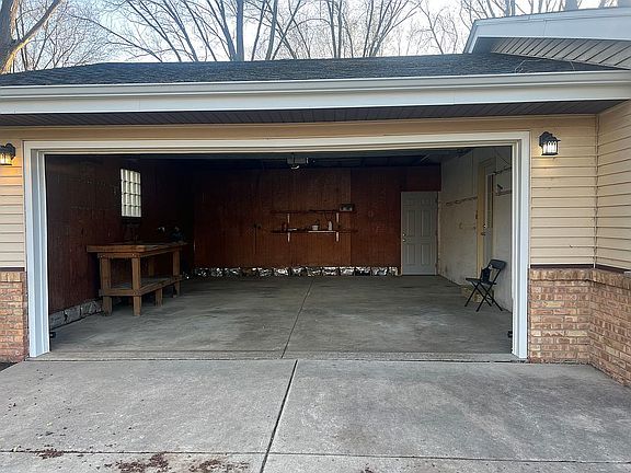 2nd image of 5621 Falmouth Dr
