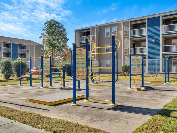 Sunlake Apartments