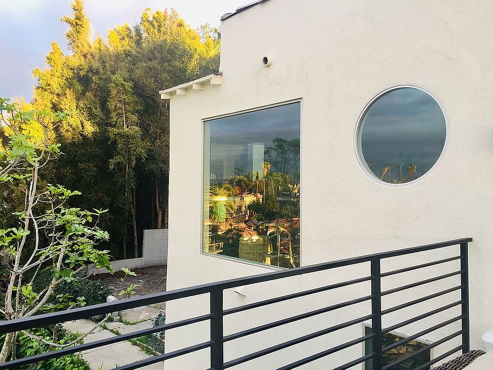 1st image of 2476 Hidalgo Ave