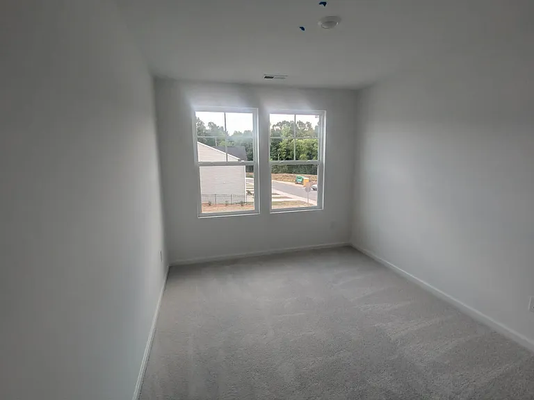 493 Fran Dr — Photo 12