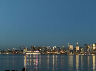 1221 Harbor Ave SW APT 304, Seattle, WA 98116