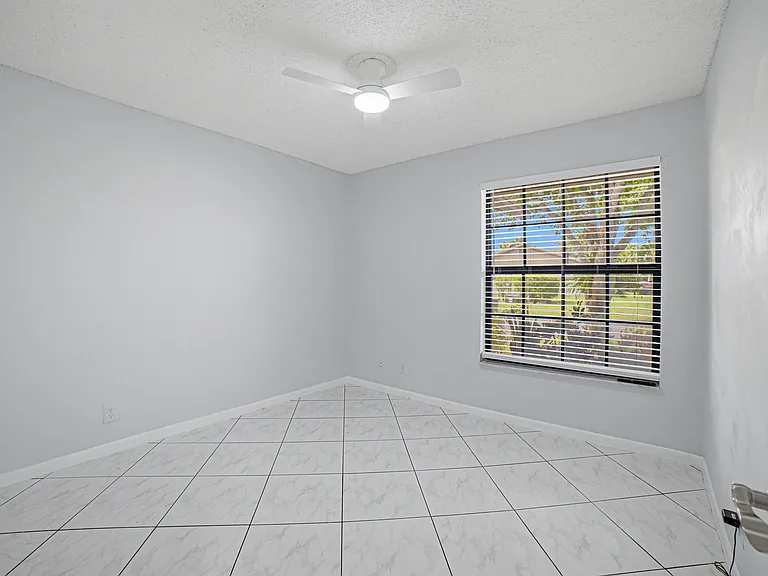 5284 Breadfruit Cir — Photo 24