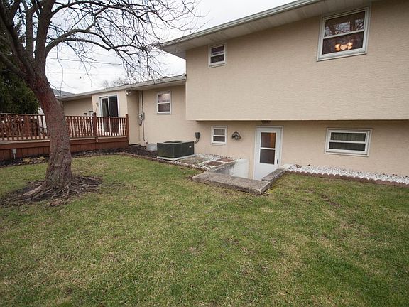 2nd image of 3658 Darbyshire Dr