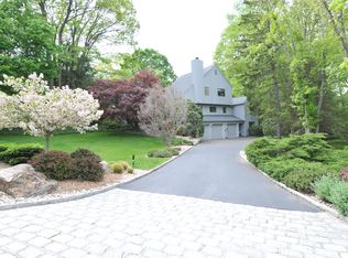 10 Alta Ln, Chappaqua, NY 10514