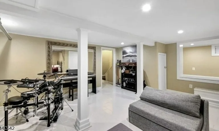 34 Cypress St — Photo 21