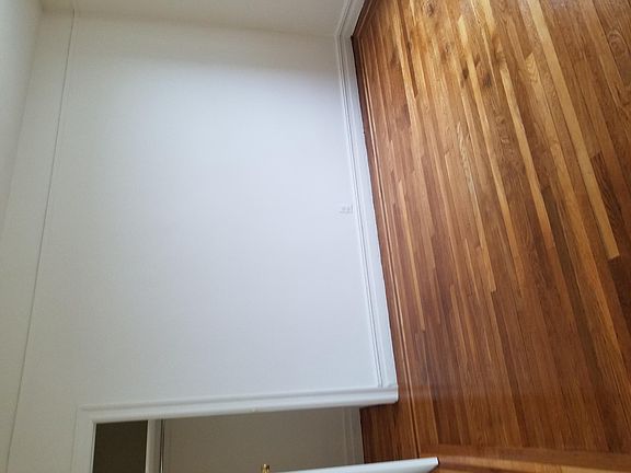 3rd image of 3206 Philip Ave
