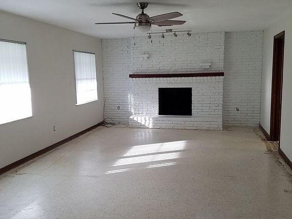 3rd image of 445 Forest Lake Dr