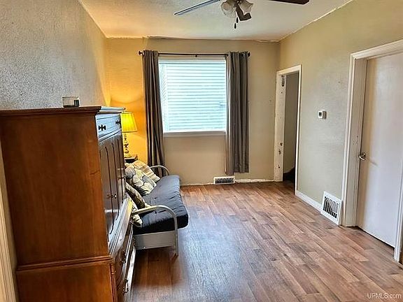 5th image of 500 E Sellar St