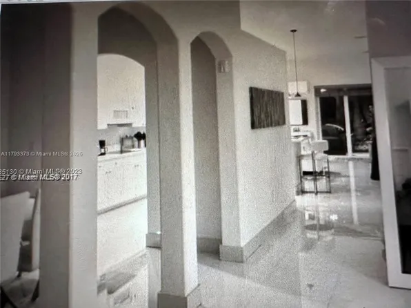 6558 NW 113th Pl, Doral, FL 33178