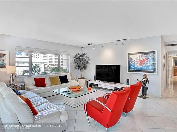 3rd image of 3090 NE 48th St APT 319