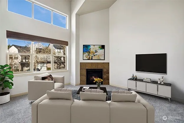 4838 Pointes Dr — Photo 3