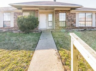 2801 Foxglen Dr, Mesquite, TX 75150