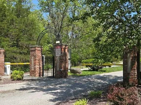 5998 Peachtree Dr, Hillsboro, MO 63050