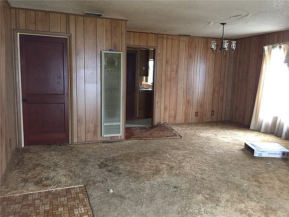 5th image of 315 NE 10th St