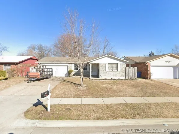 10923 E 36th Pl, Tulsa, OK 74146