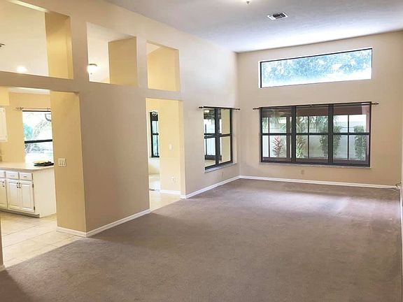 5th image of 2742 SW Mariposa Cir