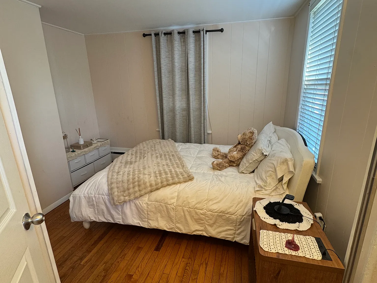 2 bed, 1000 sqft, $2,200 — Photo 4