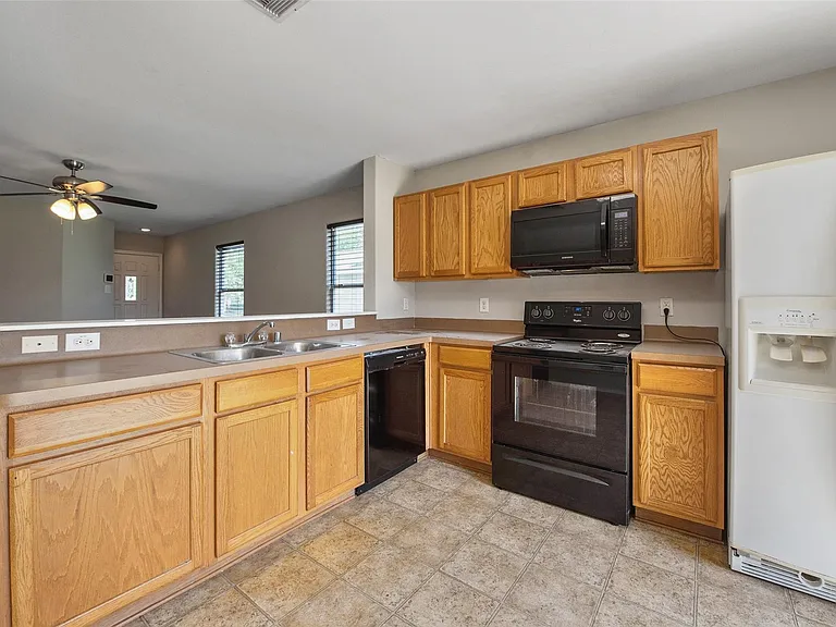 7939 Yaupon View Dr — Photo 6